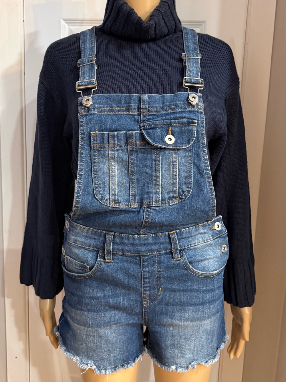 EIGHTYTWO Denim Short Overalls Size 03 Distressed Frayed Hem Stretch